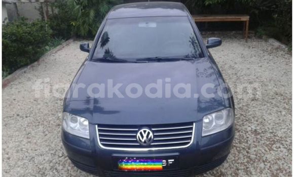 Buy Used Volkswagen Passat Blue Car in Antananarivo in Analamanga Buy Used Volkswagen Passat Blue Car in Antananarivo in Analamanga
