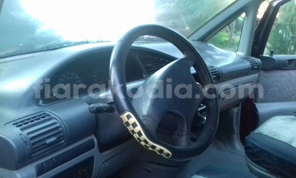 Hividy Peugeot 806 Red Car in Antananarivo in Analamanga Hividy Peugeot 806 Red Car in Antananarivo in Analamanga