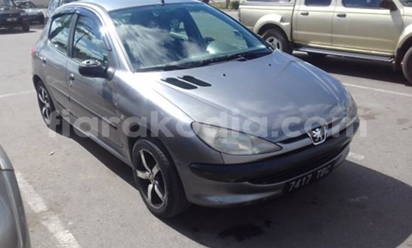 Acheter Occasion Voiture Peugeot 206 Beige à Antananarivo, Analamanga Acheter Occasion Voiture Peugeot 206 Beige à Antananarivo, Analamanga