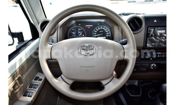 Buy Import Toyota Land Cruiser White Car in Import - Dubai in Diana Buy Import Toyota Land Cruiser White Car in Import - Dubai in Diana