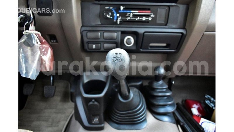 Big with watermark toyota land cruiser diana import dubai 5957