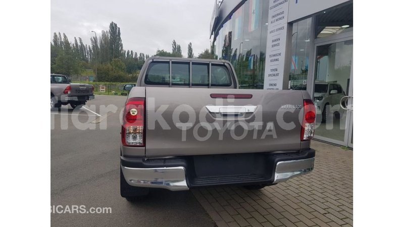Big with watermark toyota hilux diana import dubai 5960