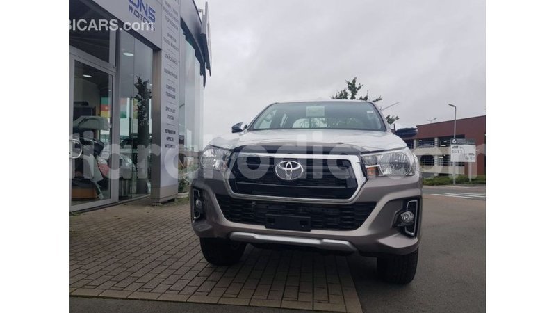 Big with watermark toyota hilux diana import dubai 5960