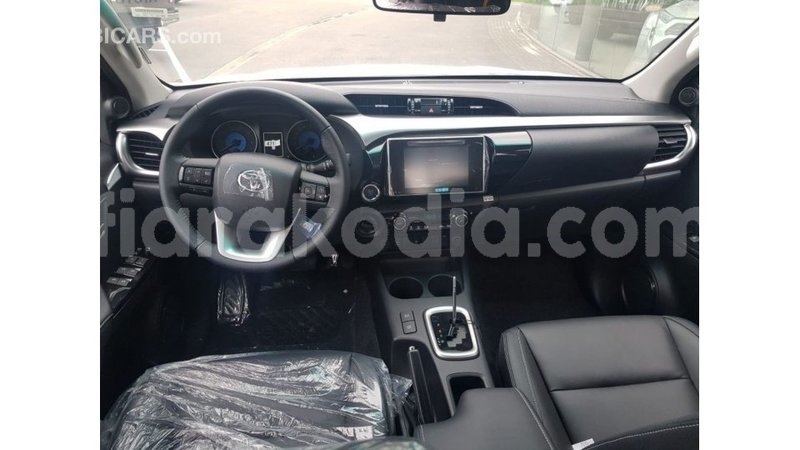 Big with watermark toyota hilux diana import dubai 5960