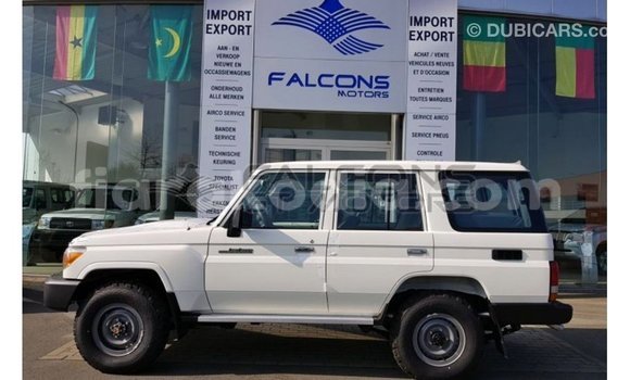 Hividy Toyota Land Cruiser fotsy Car in Import - Dubai in Diana Hividy Toyota Land Cruiser fotsy Car in Import - Dubai in Diana