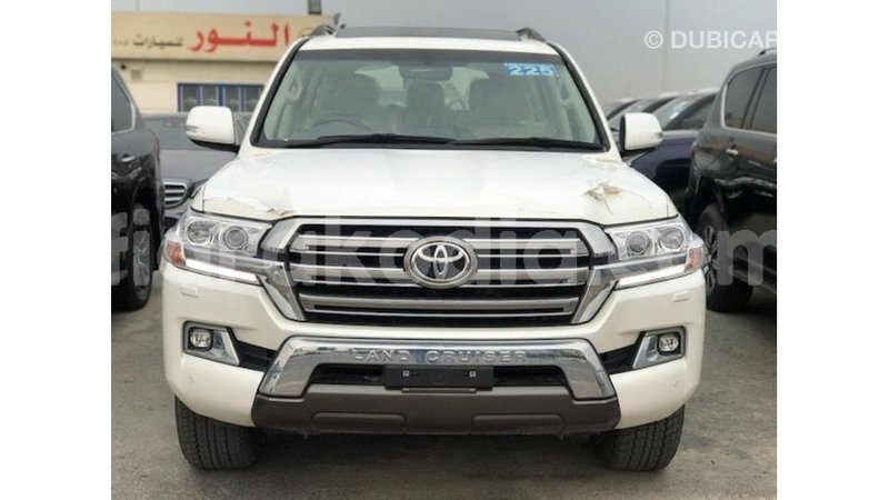 Big with watermark toyota land cruiser diana import dubai 5964