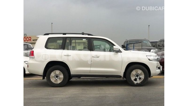 Big with watermark toyota land cruiser diana import dubai 5964