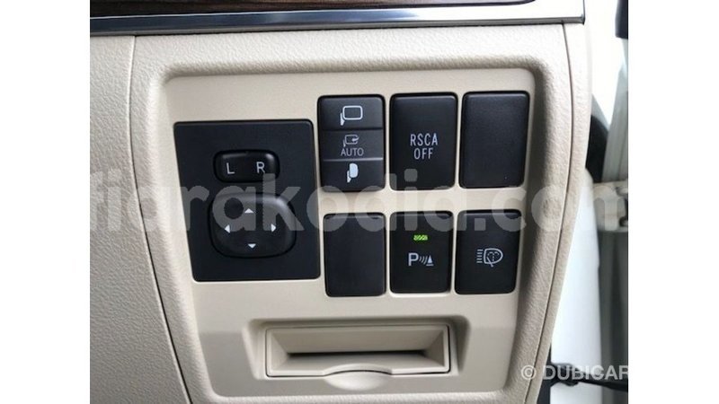 Big with watermark toyota land cruiser diana import dubai 5964