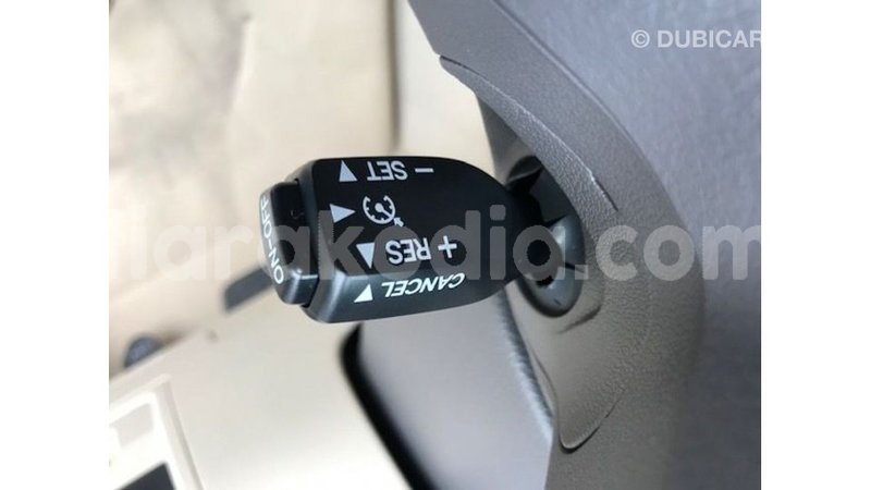 Big with watermark toyota land cruiser diana import dubai 5964