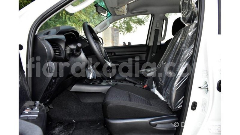 Big with watermark toyota hilux diana import dubai 5971