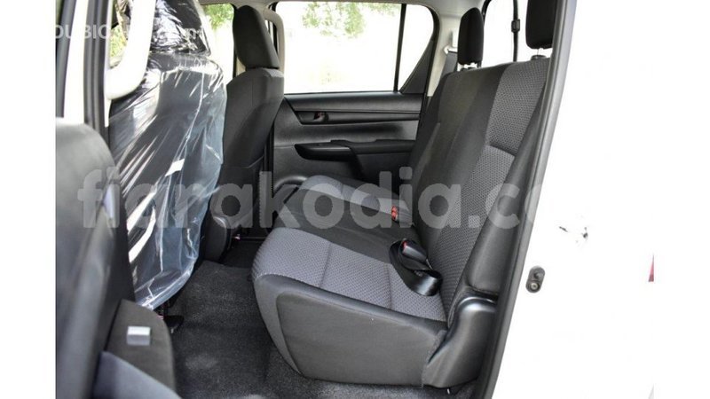 Big with watermark toyota hilux diana import dubai 5971