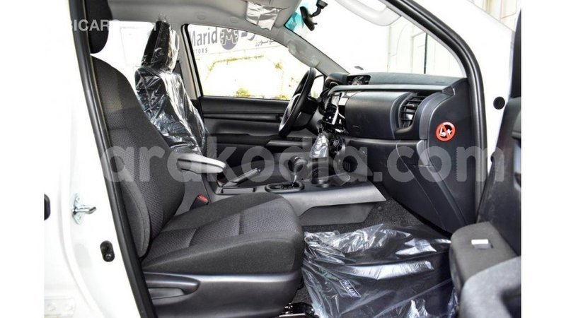 Big with watermark toyota hilux diana import dubai 5971