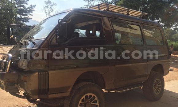 Acheter Occasion Voiture Mitsubishi Space Wagon Marron à Antananarivo, Analamanga