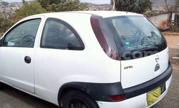Acheter Occasion Voiture Opel Corsa Blanc à Antananarivo, Analamanga