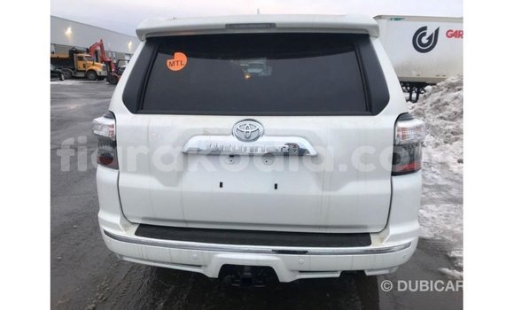Acheter Import Utilitaire Toyota HiAce Blanc à Import - Dubai, Diana Acheter Import Utilitaire Toyota HiAce Blanc à Import - Dubai, Diana