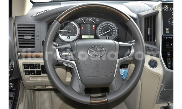 Buy Import Toyota Land Cruiser White Car in Import - Dubai in Diana Buy Import Toyota Land Cruiser White Car in Import - Dubai in Diana