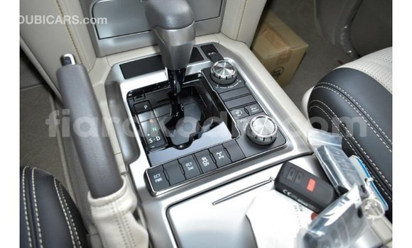 Buy Import Toyota Land Cruiser White Car in Import - Dubai in Diana Buy Import Toyota Land Cruiser White Car in Import - Dubai in Diana