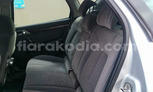 Acheter Occasion Voiture Peugeot 407 Gris à Antananarivo, Analamanga Acheter Occasion Voiture Peugeot 407 Gris à Antananarivo, Analamanga