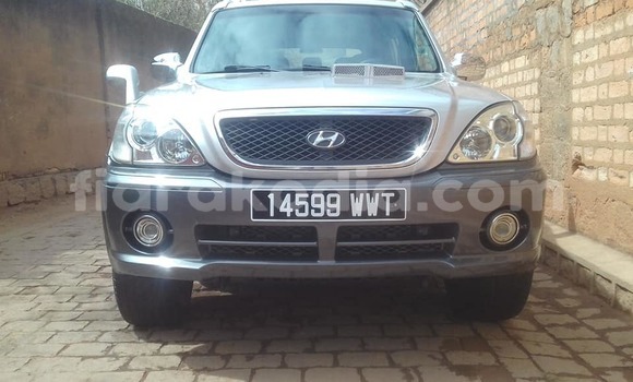 Acheter Occasion Voiture Hyundai H1 Gris à Antananarivo, Analamanga Acheter Occasion Voiture Hyundai H1 Gris à Antananarivo, Analamanga