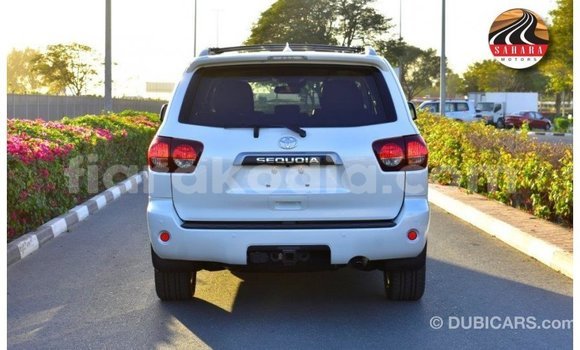 Buy Import Toyota Sequoia White Car in Import - Dubai in Diana Buy Import Toyota Sequoia White Car in Import - Dubai in Diana
