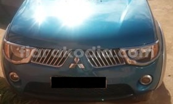 Hividy Mitsubishi L200 Blue Car in Antananarivo in Analamanga Hividy Mitsubishi L200 Blue Car in Antananarivo in Analamanga