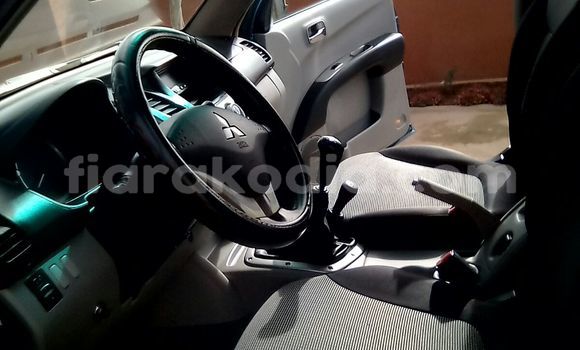 Hividy Mitsubishi L200 Blue Car in Antananarivo in Analamanga Hividy Mitsubishi L200 Blue Car in Antananarivo in Analamanga