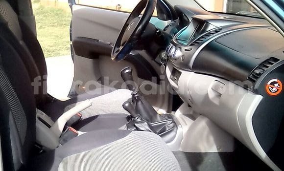 Hividy Mitsubishi L200 Blue Car in Antananarivo in Analamanga Hividy Mitsubishi L200 Blue Car in Antananarivo in Analamanga