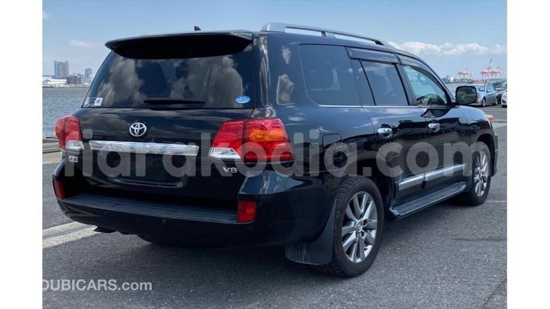 Big with watermark toyota land cruiser diana import dubai 5993