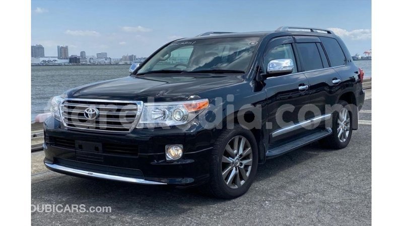 Big with watermark toyota land cruiser diana import dubai 5993