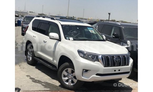 Acheter Import Voiture Toyota Prado Blanc à Import - Dubai, Diana Acheter Import Voiture Toyota Prado Blanc à Import - Dubai, Diana