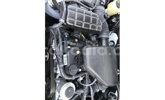 Acheter Import Voiture Toyota Prado Blanc à Import - Dubai, Diana Acheter Import Voiture Toyota Prado Blanc à Import - Dubai, Diana