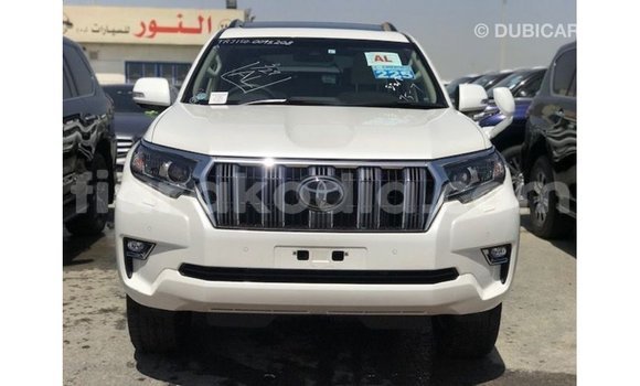 Acheter Import Voiture Toyota Prado Blanc à Import - Dubai, Diana Acheter Import Voiture Toyota Prado Blanc à Import - Dubai, Diana