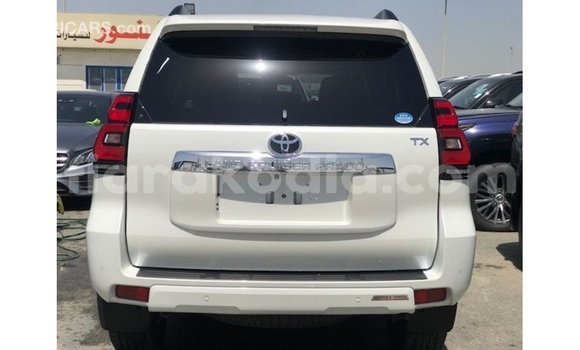 Acheter Import Voiture Toyota Prado Blanc à Import - Dubai, Diana Acheter Import Voiture Toyota Prado Blanc à Import - Dubai, Diana