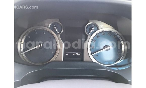 Acheter Import Voiture Toyota Prado Blanc à Import - Dubai, Diana Acheter Import Voiture Toyota Prado Blanc à Import - Dubai, Diana