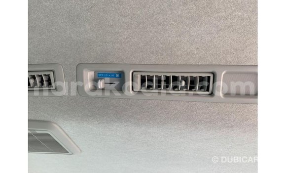 Acheter Import Voiture Toyota Hiace Blanc à Import - Dubai, Diana Acheter Import Voiture Toyota Hiace Blanc à Import - Dubai, Diana