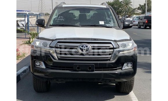 Acheter Import Voiture Toyota Land Cruiser Noir à Import - Dubai, Diana Acheter Import Voiture Toyota Land Cruiser Noir à Import - Dubai, Diana