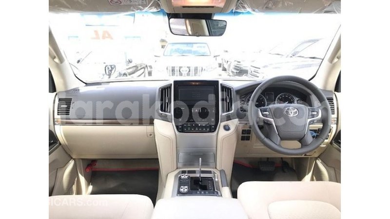 Big with watermark toyota land cruiser diana import dubai 6004