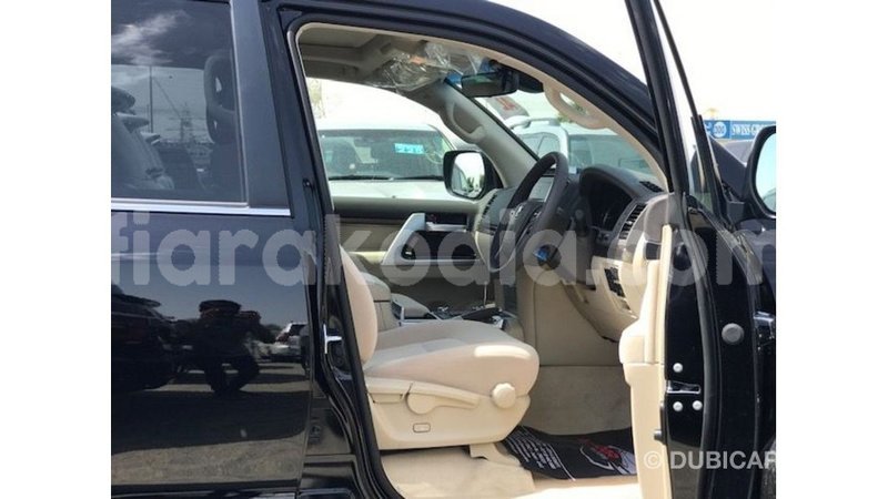 Big with watermark toyota land cruiser diana import dubai 6004