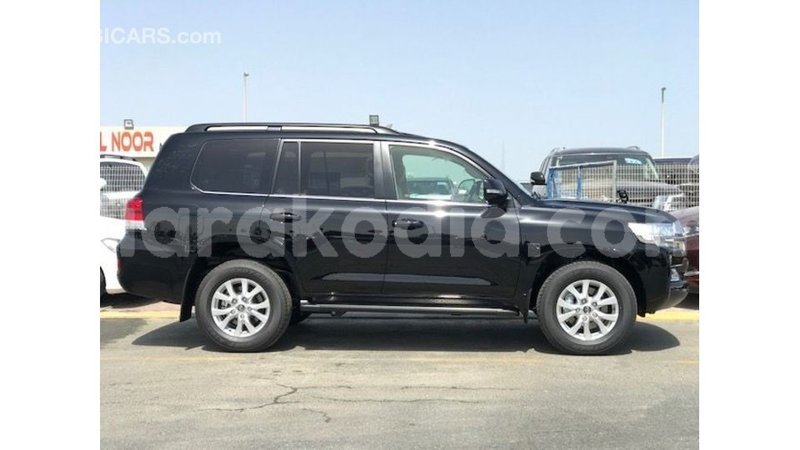 Big with watermark toyota land cruiser diana import dubai 6004