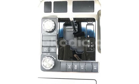 Acheter Import Voiture Toyota Land Cruiser Noir à Import - Dubai, Diana Acheter Import Voiture Toyota Land Cruiser Noir à Import - Dubai, Diana