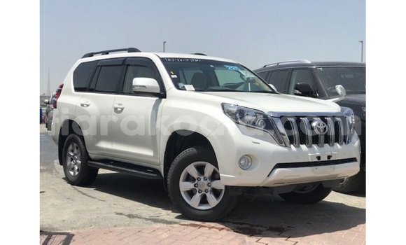 Acheter Import Voiture Toyota Prado Blanc à Import - Dubai, Diana Acheter Import Voiture Toyota Prado Blanc à Import - Dubai, Diana
