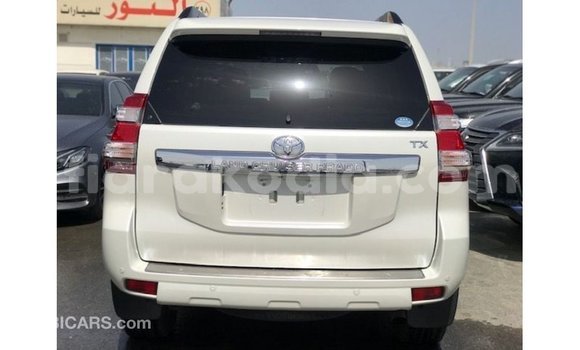 Acheter Import Voiture Toyota Prado Blanc à Import - Dubai, Diana Acheter Import Voiture Toyota Prado Blanc à Import - Dubai, Diana