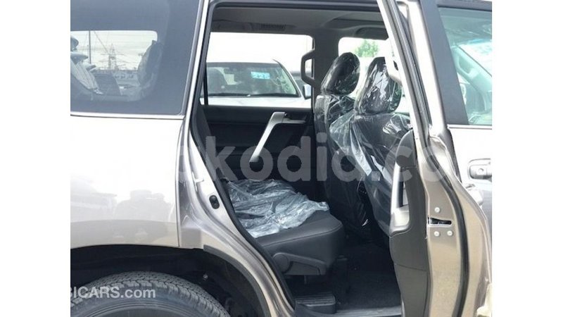 Big with watermark toyota prado diana import dubai 6007