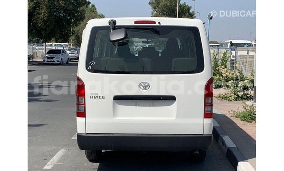 Acheter Import Voiture Toyota Hiace Blanc à Import - Dubai, Diana Acheter Import Voiture Toyota Hiace Blanc à Import - Dubai, Diana