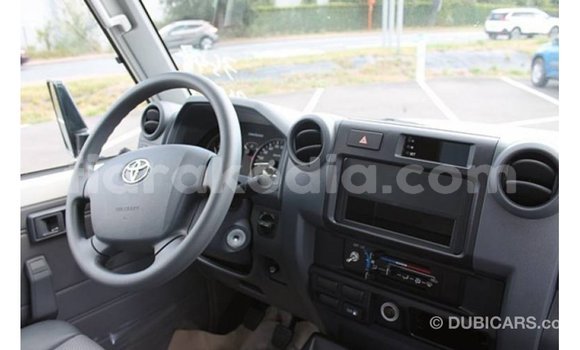 Buy Import Toyota Land Cruiser White Car in Import - Dubai in Diana Buy Import Toyota Land Cruiser White Car in Import - Dubai in Diana