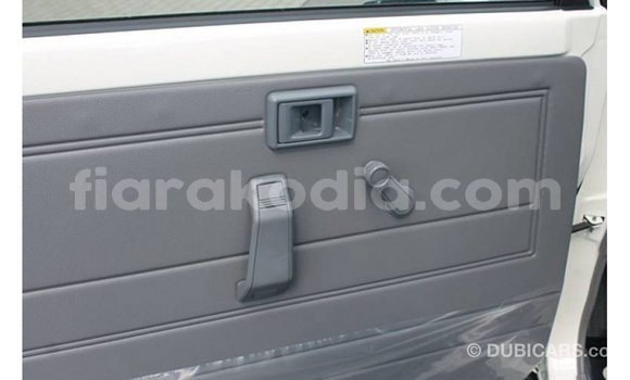 Buy Import Toyota Land Cruiser White Car in Import - Dubai in Diana Buy Import Toyota Land Cruiser White Car in Import - Dubai in Diana