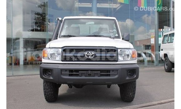 Buy Import Toyota Land Cruiser White Car in Import - Dubai in Diana Buy Import Toyota Land Cruiser White Car in Import - Dubai in Diana