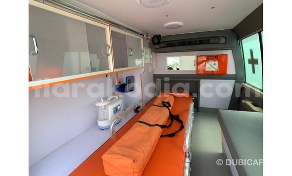 Acheter Import Utilitaire Toyota DA Beige à Import - Dubai, Diana Acheter Import Utilitaire Toyota DA Beige à Import - Dubai, Diana