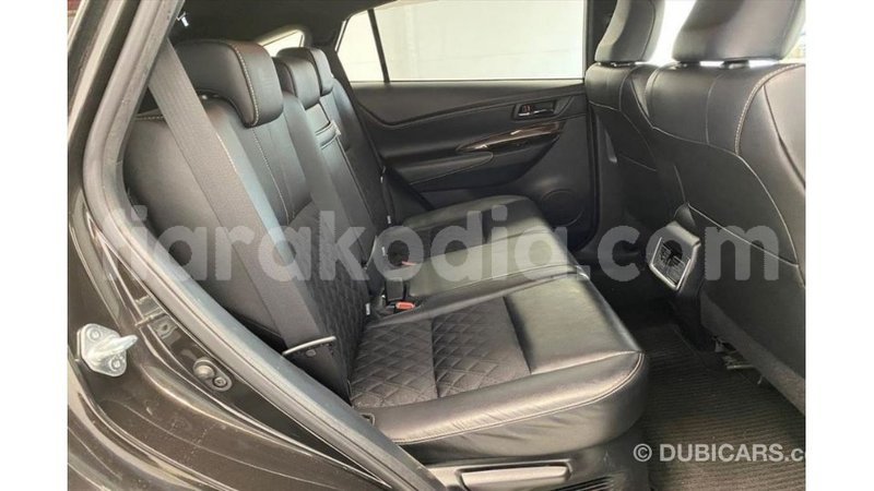 Big with watermark toyota harrier diana import dubai 6021