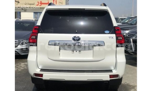 Acheter Import Voiture Toyota Prado Blanc à Import - Dubai, Diana Acheter Import Voiture Toyota Prado Blanc à Import - Dubai, Diana